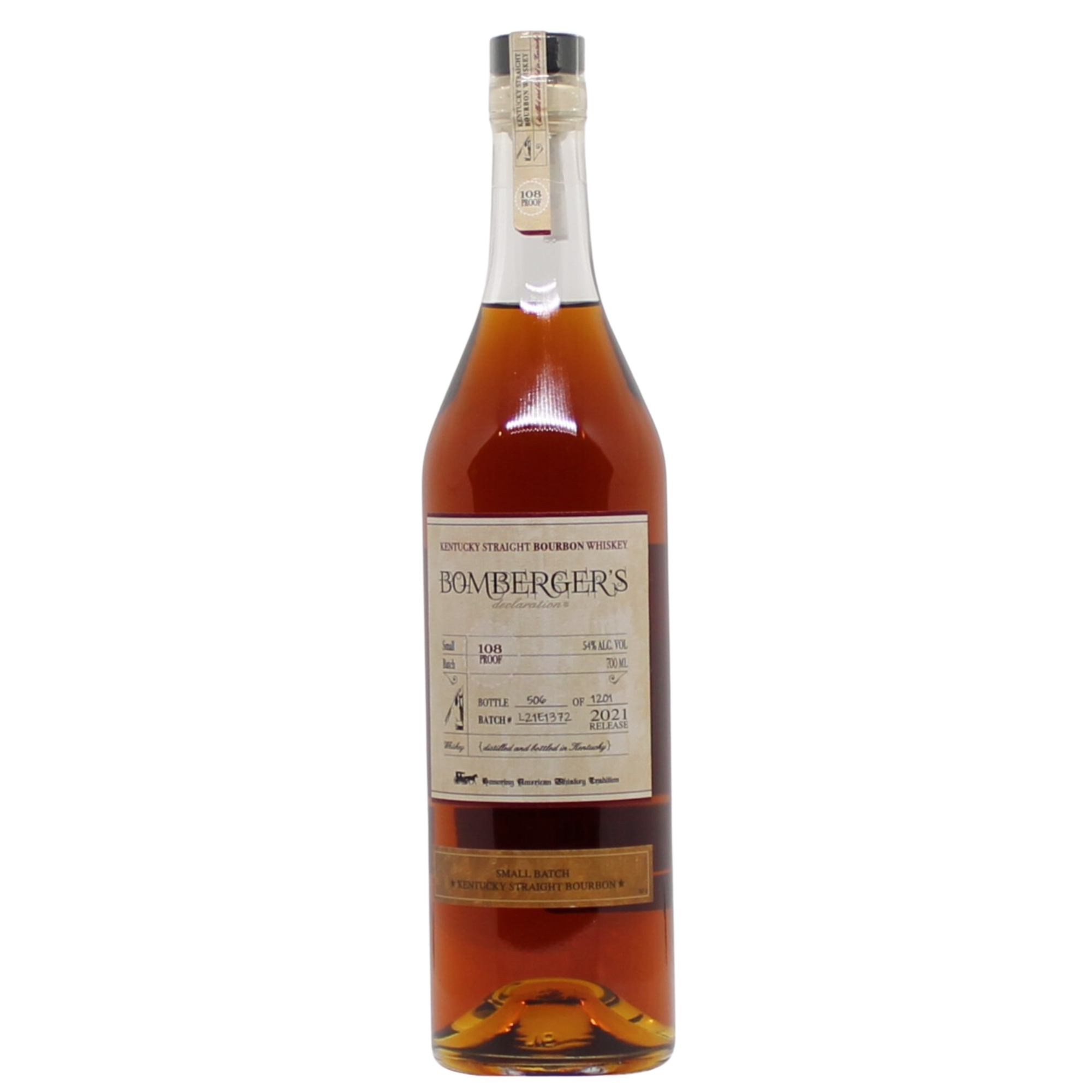 Bomberger's Declaration Small Batch Bourbon celebrates the legacy of the distillery which was originally known as Bombergers in the 1800s and which later became Michter's in the more recent years. This 2021 release delivers a full bodied aroma of caramel, honey balanced with charred oak spices, some fresh fruits such as green apples and tobacco. 