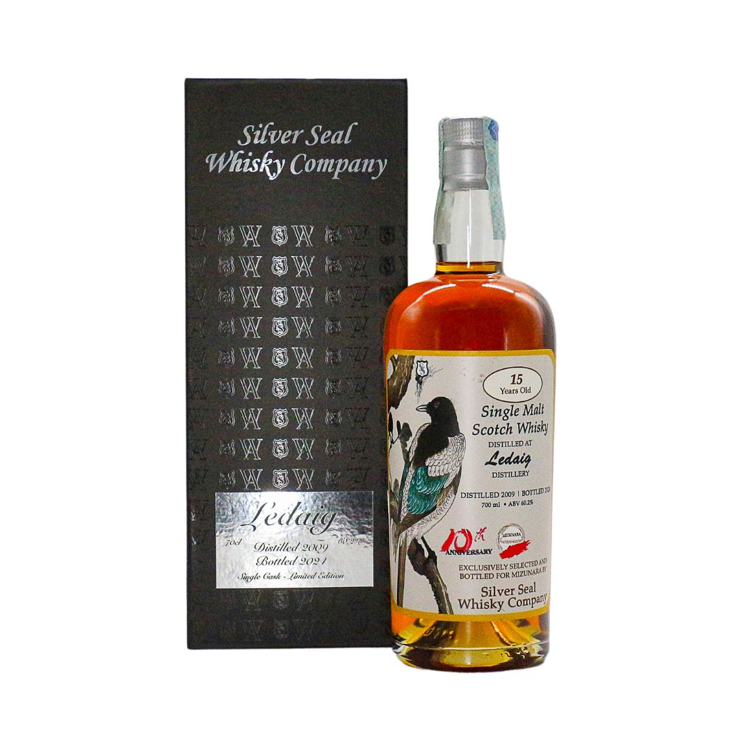 Ledaig Island 2009 15 Year Old Silver Seal Scotch Whisky distilled in 2009 and bottled in 2024. This limited edition release, drawn from Cask No. 11063, is restricted to just 300 bottles worldwide. An independent bottling by Silver Seal, it was created exclusively to celebrate Mizunara's 10th anniversary.

The label features the Pica Serica, a symbol of good fortune and auspiciousness. In Chinese culture, these charming birds are seen as messengers of good news, embodying hope and blessings.

Designed for e
